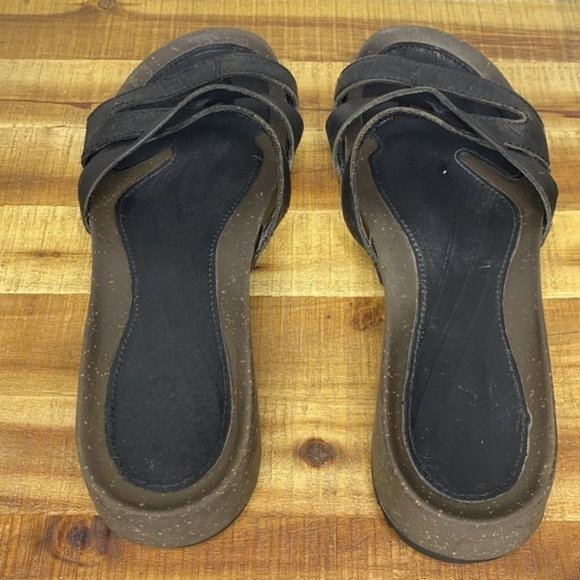 TEVA Leather Strappy Thong Sandals: Size 9 - Picture 4 of 7